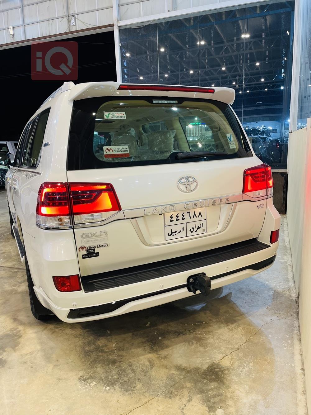 Toyota Land Cruiser